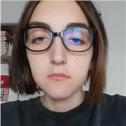 Insegno inglese e spagnolo, in spagnolo ho un b2 e un corso di perfezionamento fatto a barcellona nel 2015, in inglese ho una buona padronanza della lingua